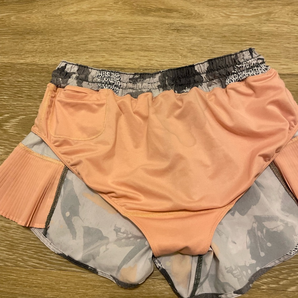 lululemon athletica Abstract Print Athletic Shorts in Peach, Gray, Yellow - Picture 5 of 10